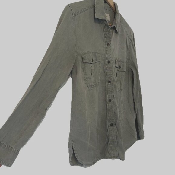 American Eagle Women's Size Medium Moss Green Casual Button Down - Picture 2 of 4
